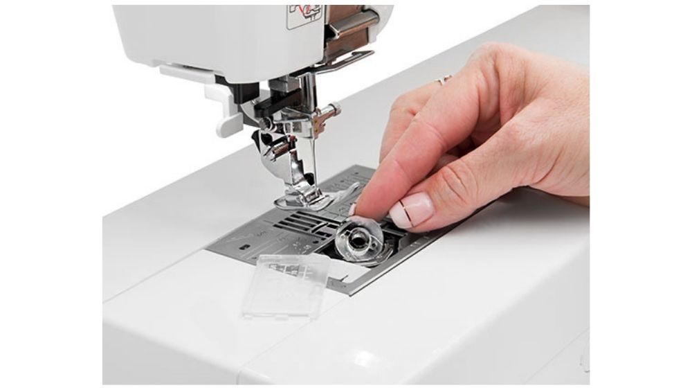Фото  Швейная машина Janome CONTINENTAL M7 Professional | Текстильторг